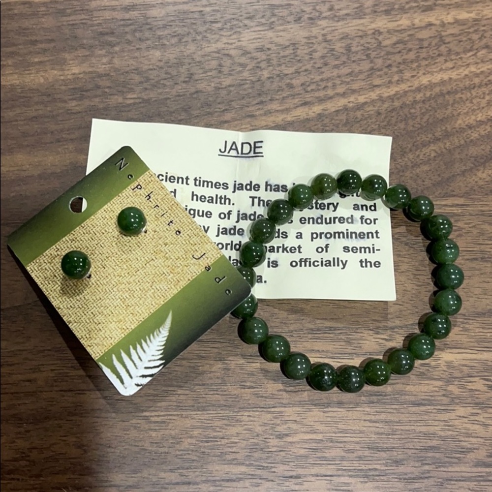 Jade bracelet and earring set